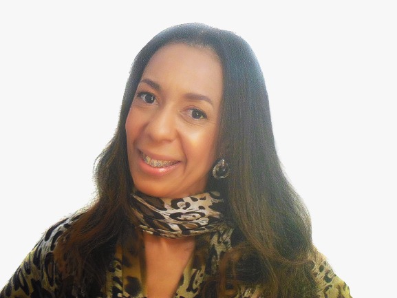 Eliana Oliveira PDG et rédactrice en chef du magazine Le Afrique Style Brésil